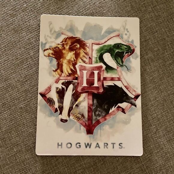 Harry Potter Hogwarts Magnet - Picture 2 of 4